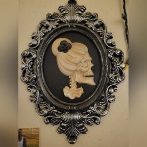 Vintage Style Skeleton Cameo Wall Art Set
